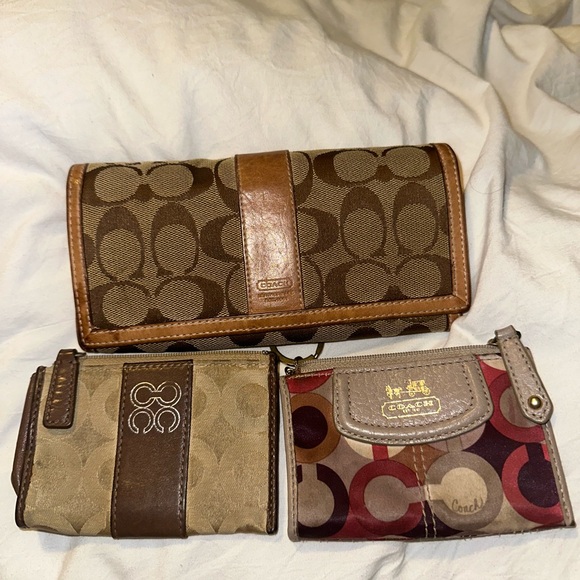 Coach Signature Brown and Multicolor Wallet Set - Picture 1 of 6